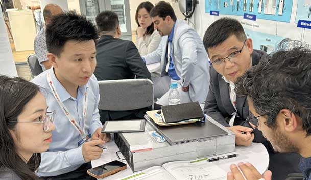 赢咖娱乐闪耀2024欧洲智慧能源展丨聚焦创新技术，共筑全球碳中和未来(图11)